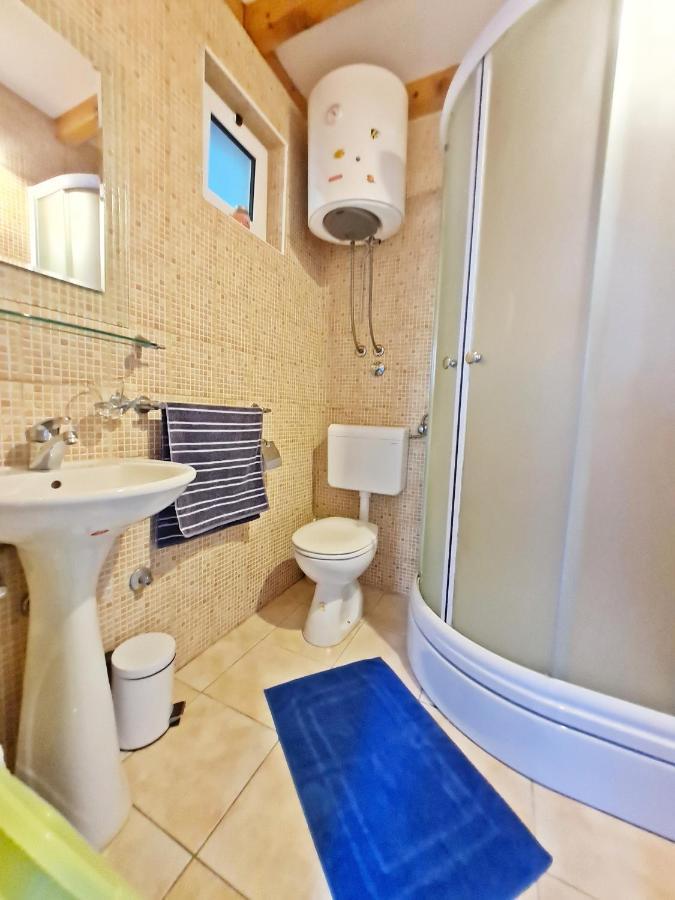 Apartment Ivana Borak Omiš Екстериор снимка