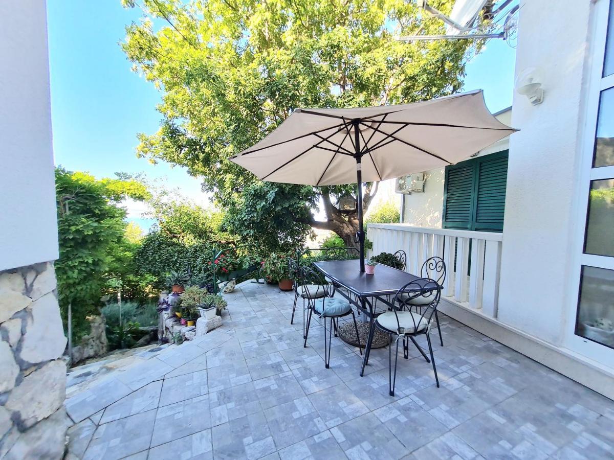 Apartment Ivana Borak Omiš Екстериор снимка
