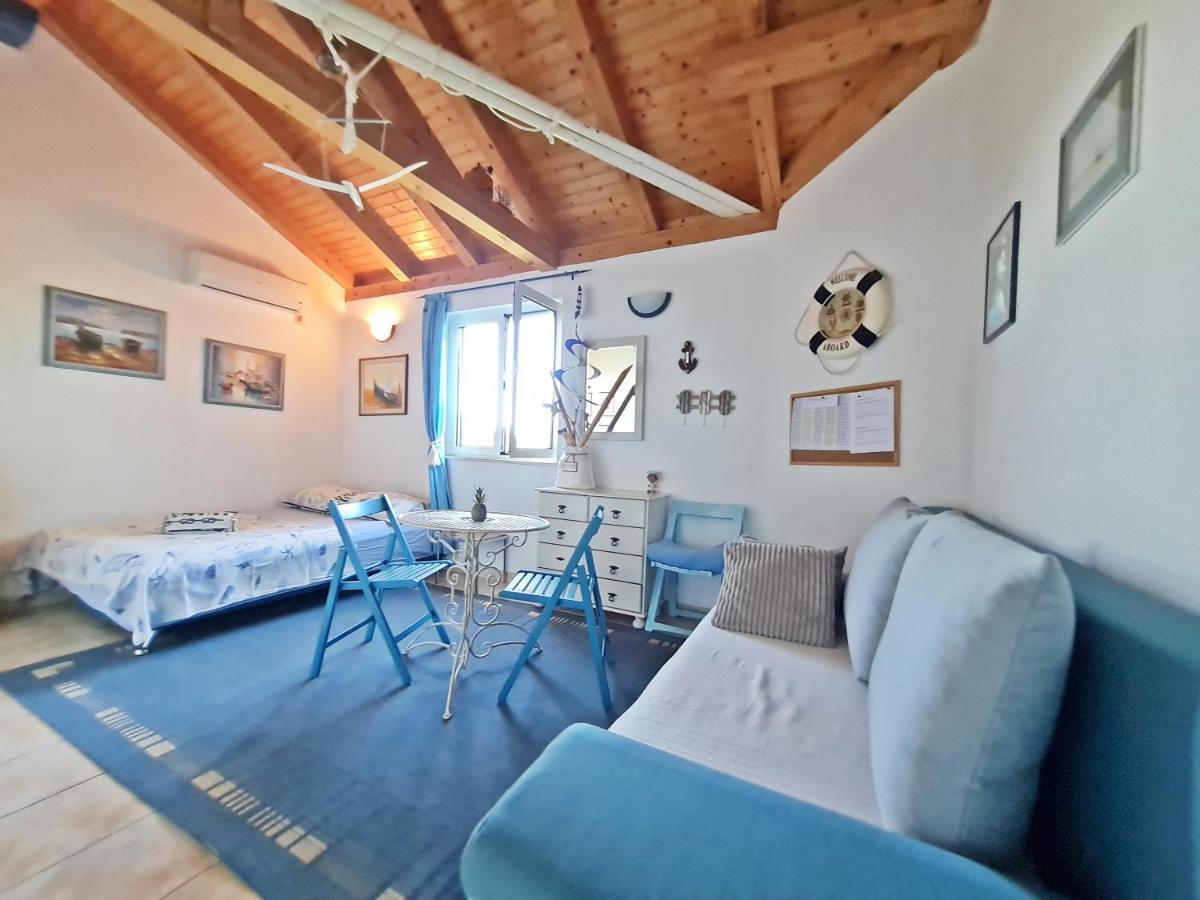 Apartment Ivana Borak Omiš Екстериор снимка